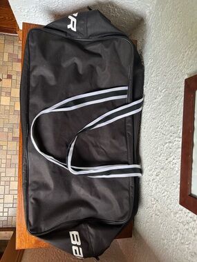 Bauer 650 TFS Junior Hockey Bag